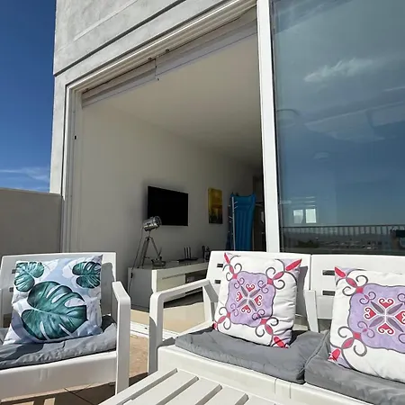 Sunshine - Modern Two Bedroom Penthouse With Terrace Mellieha
