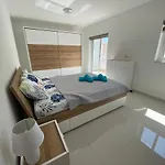 Apartment Sunshine - Modern Two Bedroom Penthouse With Terrace *
