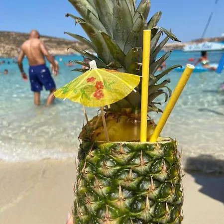 Sunshine - Modern Two Bedroom Penthouse With Terrace *