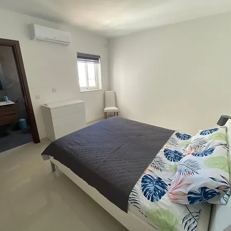 Daire Sunshine - Modern Two Bedroom Penthouse With Terrace
