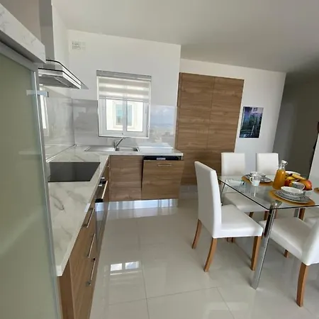 Apartament Sunshine - Modern Two Bedroom Penthouse With Terrace Mellieħa