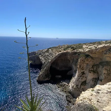 Sunshine - Modern Two Bedroom Penthouse With Terrace Apartamento Mellieħa
