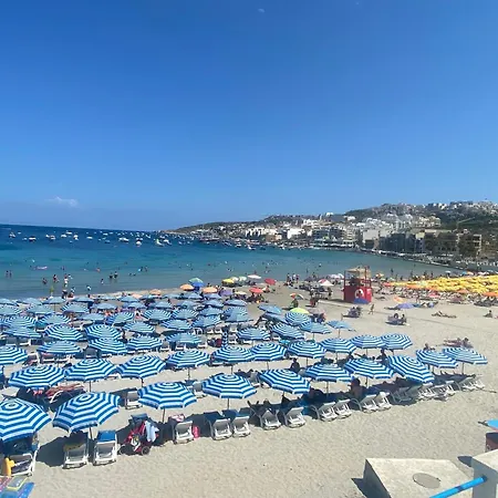 아파트 Sunshine - Modern Two Bedroom Penthouse With Terrace