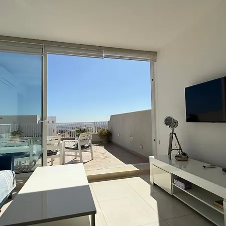 아파트 Sunshine - Modern Two Bedroom Penthouse With Terrace *
