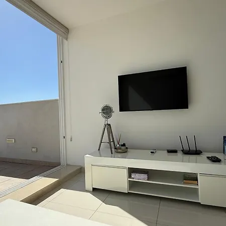 Daire Sunshine - Modern Two Bedroom Penthouse With Terrace Mellieħa