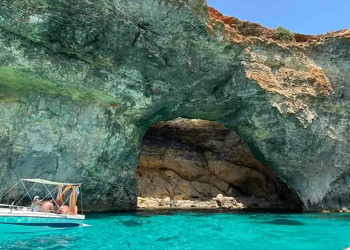 Sunshine - Modern Two Bedroom Penthouse With Terrace *