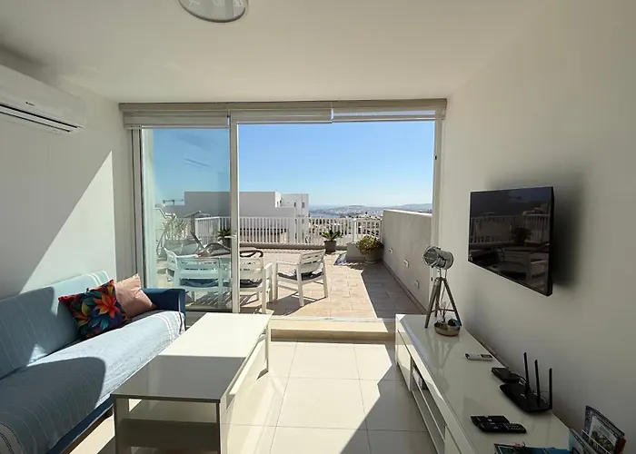 Sunshine - Modern Two Bedroom Penthouse With Terrace Apartamento Mellieħa